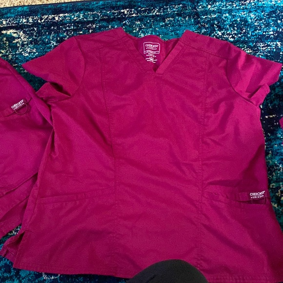 Selling bundles color maroon 4 top size large and 4 pant size small/petite - Picture 3 of 3